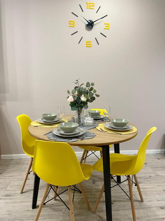 Apartments Sleep & Go Modlin Airport Nowy Dwor Mazowiecki Ngoại thất bức ảnh